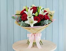 Букет цветов из:  Лилии и Розы #REPLACE_PRED# Старо-Щедринской