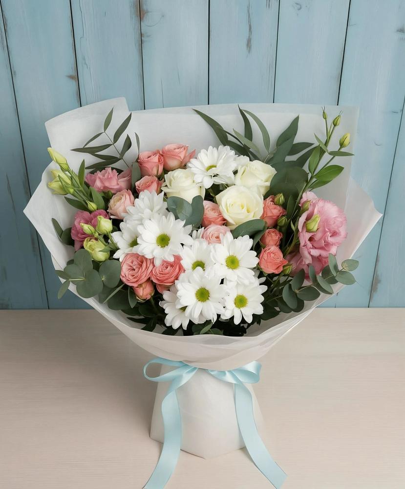 Букет цветов из: Розы, Лизиантусы и Хризантемы в Старо-Щедринской