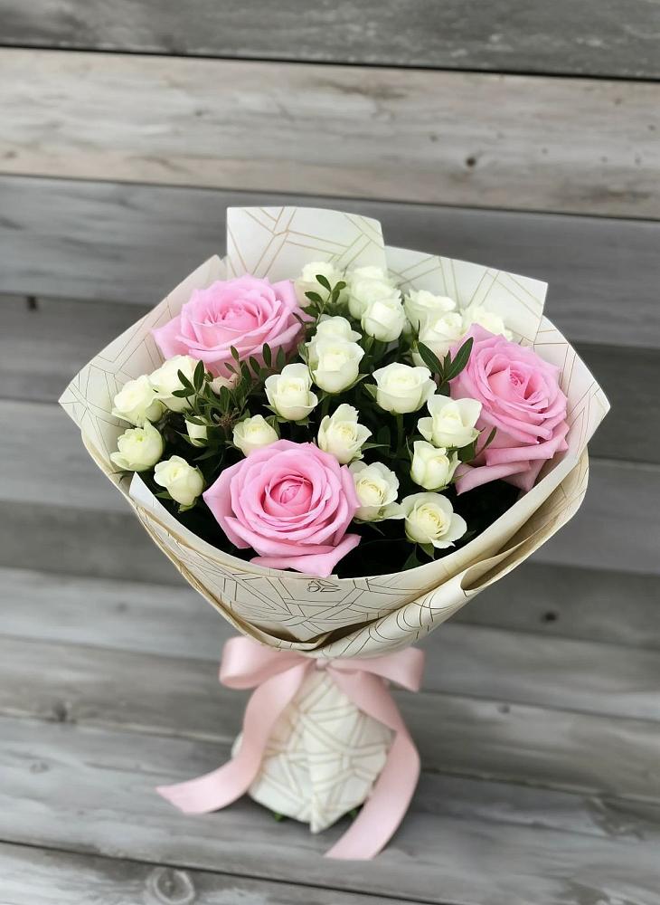 Букет цветов из: Розы в Старо-Щедринской