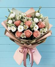 Букет цветов из:  Розы, Альстромерии и Лизиантусы #REPLACE_PRED# Старо-Щедринской