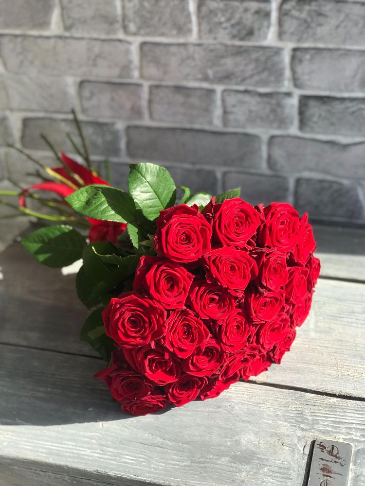 Букет Красные розы Фридом в Старо-Щедринской