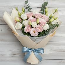 Букет цветов из:  Лизиантусы в Старо-Щедринской