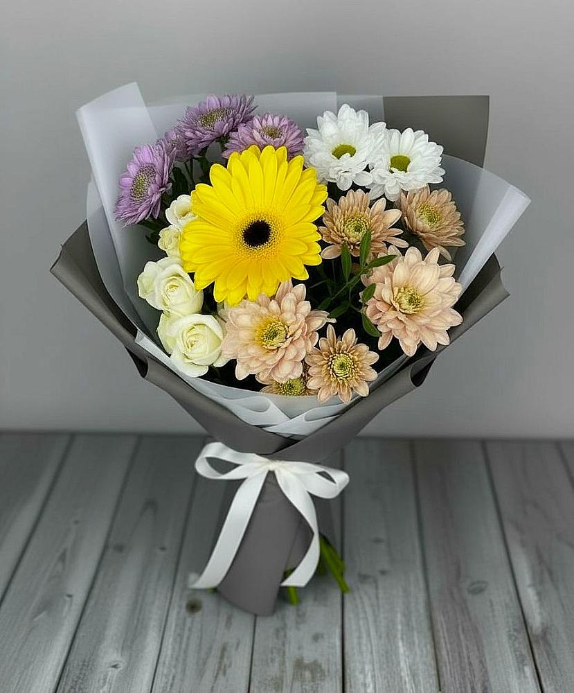 Букет цветов из: Розы, Герберы и Хризантемы в Старо-Щедринской