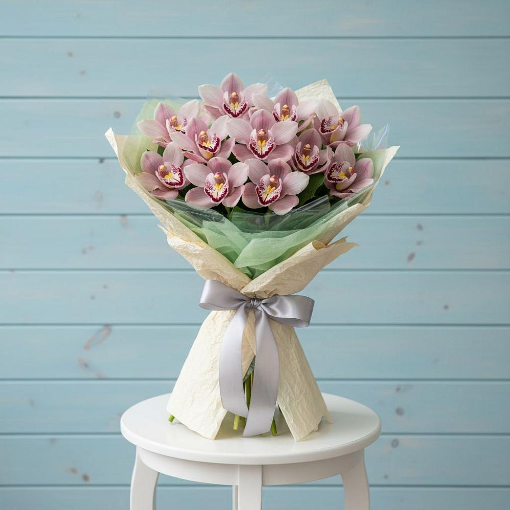 Букет цветов из: Орхидеи и Розы в Старо-Щедринской