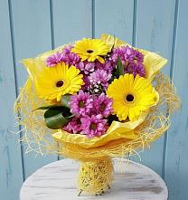 Букет цветов из:  Хризантемы и Герберы в Старо-Щедринской