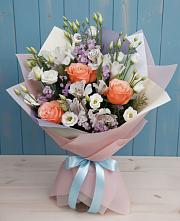 Букет цветов из:  Лизиантусы, Розы, Альстромерии и Гипсофила в Старо-Щедринской