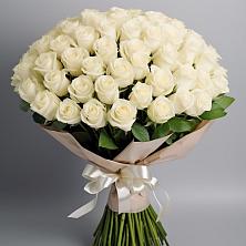 Букет 101 беля роза Белоснежка в Старо-Щедринской