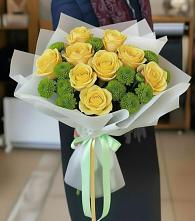 Букет цветов из:  Хризантемы и Розы в Старо-Щедринской