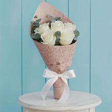 Букет цветов из:  Розы в Старо-Щедринской