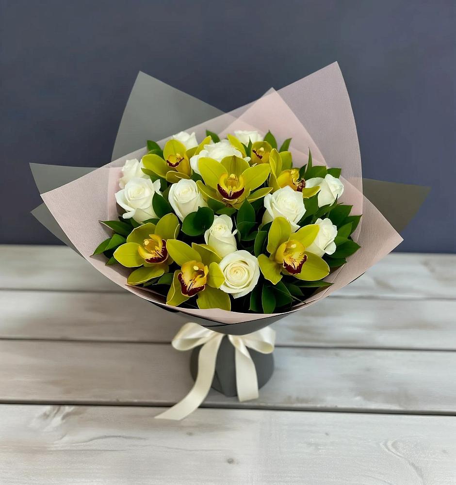 Букет цветов из: Орхидеи и Розы в Старо-Щедринской