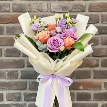 Букет цветов из:  Лизиантусы и Розы #REPLACE_PRED# Старо-Щедринской