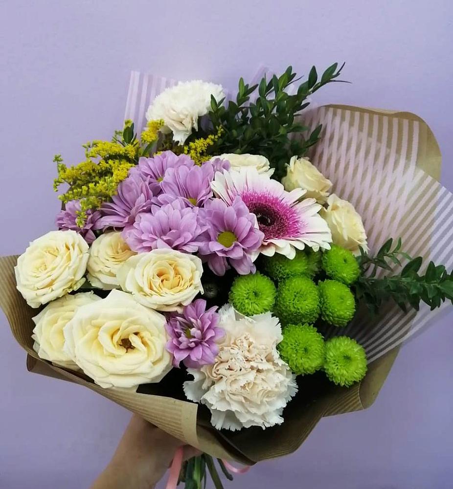 Букет цветов из: Хризантемы, Розы, Гвоздики и Герберы в Старо-Щедринской