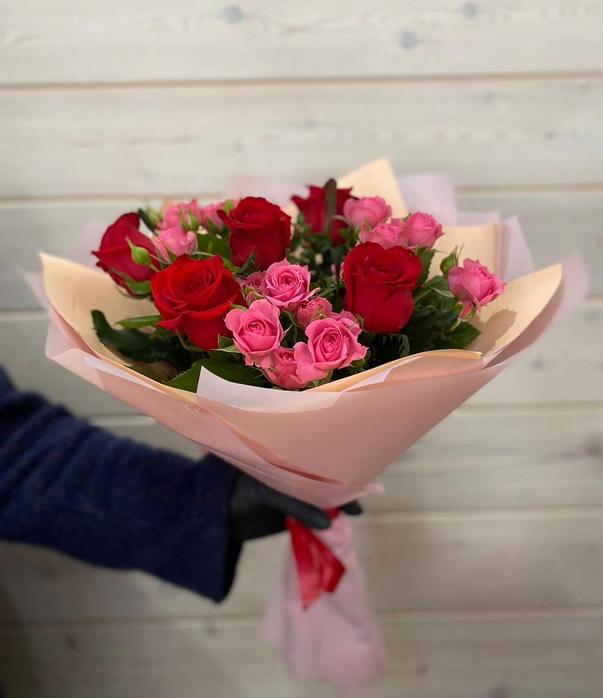 Букет цветов из: Розы в Старо-Щедринской