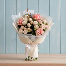 Букет цветов из:  Розы в Старо-Щедринской