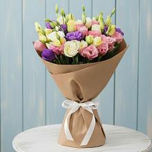 Букет цветов из:  Лизиантусы в Старо-Щедринской