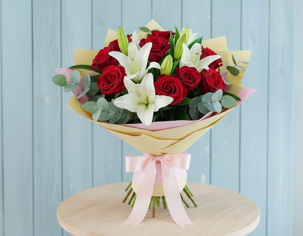 Букет цветов из: Лилии и Розы в Старо-Щедринской