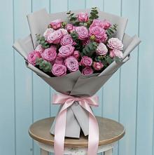 Букет цветов из:  Розы в Старо-Щедринской